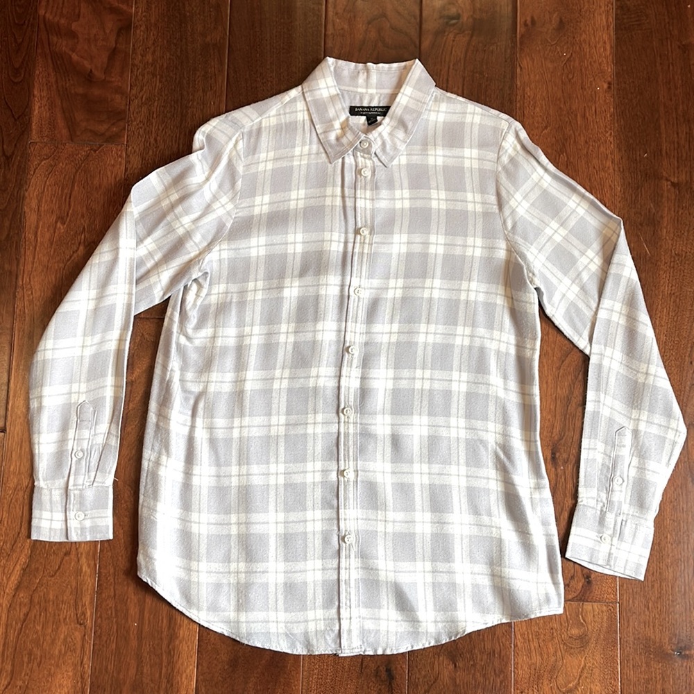 Banana Republic Dillon Classic Fit Plaid Button Down Size Small Gray Cream Soft